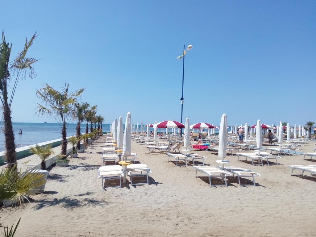 Maksimilian Apartament Durrës Eksteriør bilde